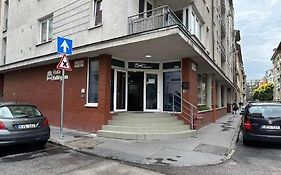 Viola Hostel